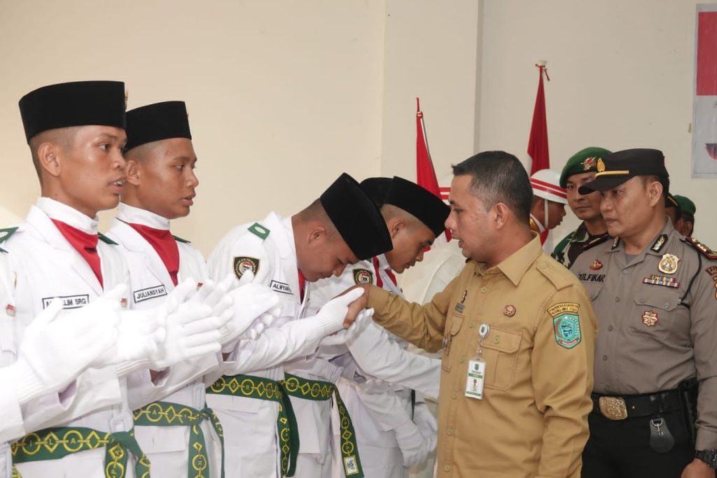 Pengukuhan Paskibraka Paluta, Kapolsek Padang Bolak : Kiranya Dapat Berikan yang Terbaik   