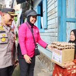 AKBP Dudung Bagikan Bantuan Sosial