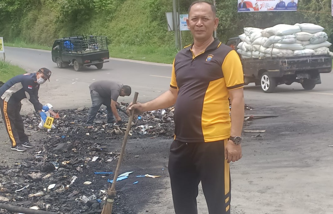 Kasat Lantas Polres Padangsidimpuan Pengendara Roda 4