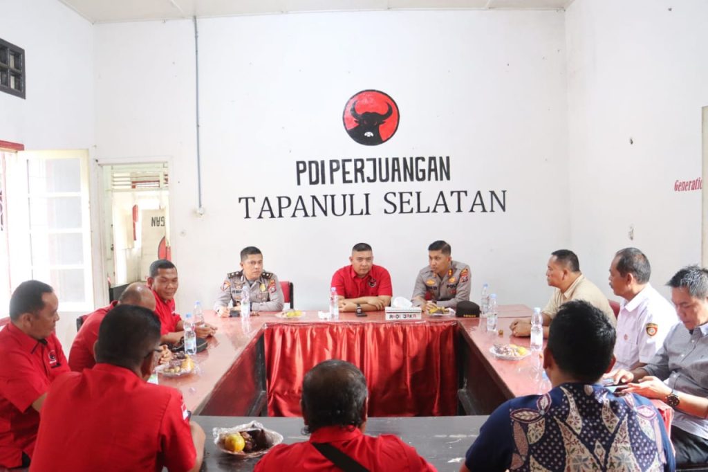 Cooling System Jelang Pemilu, Kapolres Silaturahmi ke DPC PDI Perjuangan Tapsel