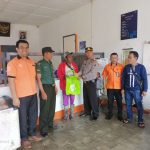 Kapolsek SD Hole Salurkan Langsung Bantuan ke Masyarakat