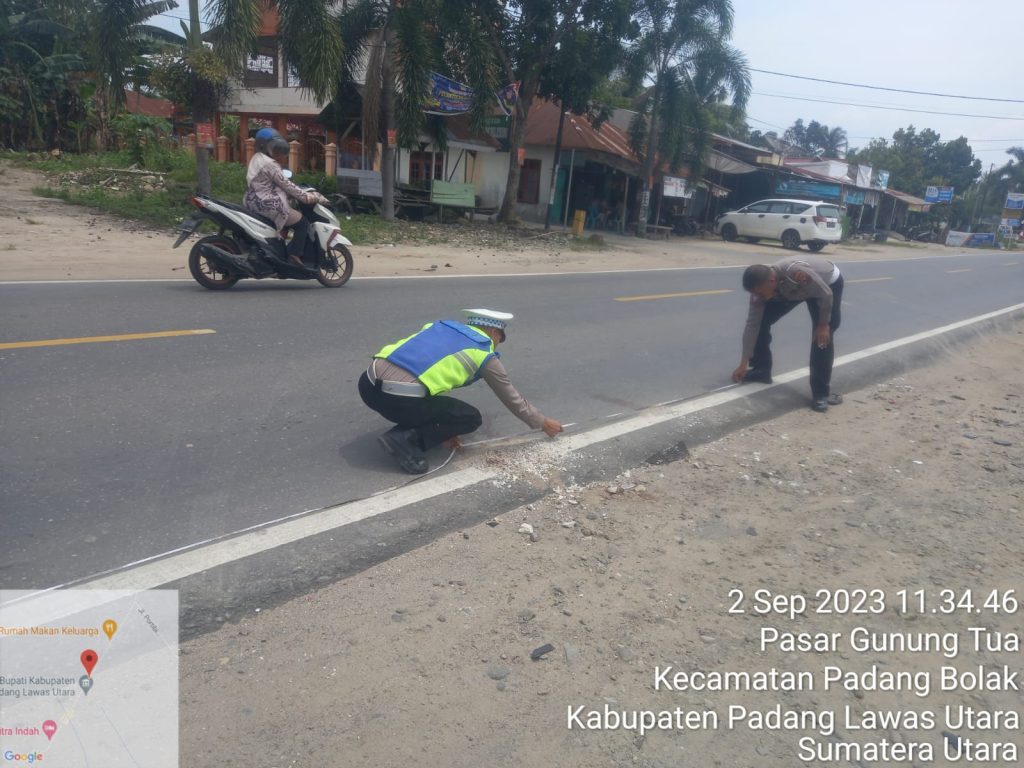 Kurang Hati-hati Saat Belok, Dua Sepeda Motor Saling Tabrak di Paluta