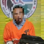 Demi menambah uang masuk ke kantongnya, seorang pria yang sehari-hari berprofesi sebagai Supir Angkot, FHS (32), warga Desa Rimba Soping, Kecamatan Angkola Julu, Kota Padangsidimpuan, malah nekad nyambi pekerjaan lain yakni, jual ganja paket hemat.