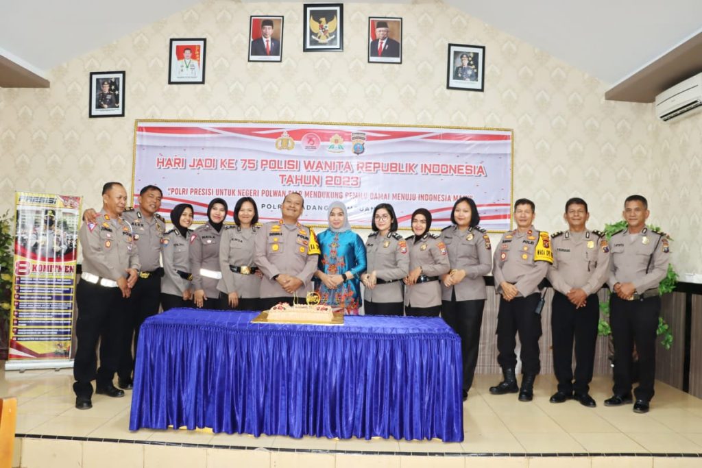 HUT ke-75, Kapolres Padangsidimpuan : Polwan Harus Kolaborasi dengan Polki Ciptakan Pemilu Damai