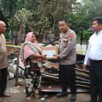 Polres Padangsidimpuan Bantuan ke Korban Kebakaran