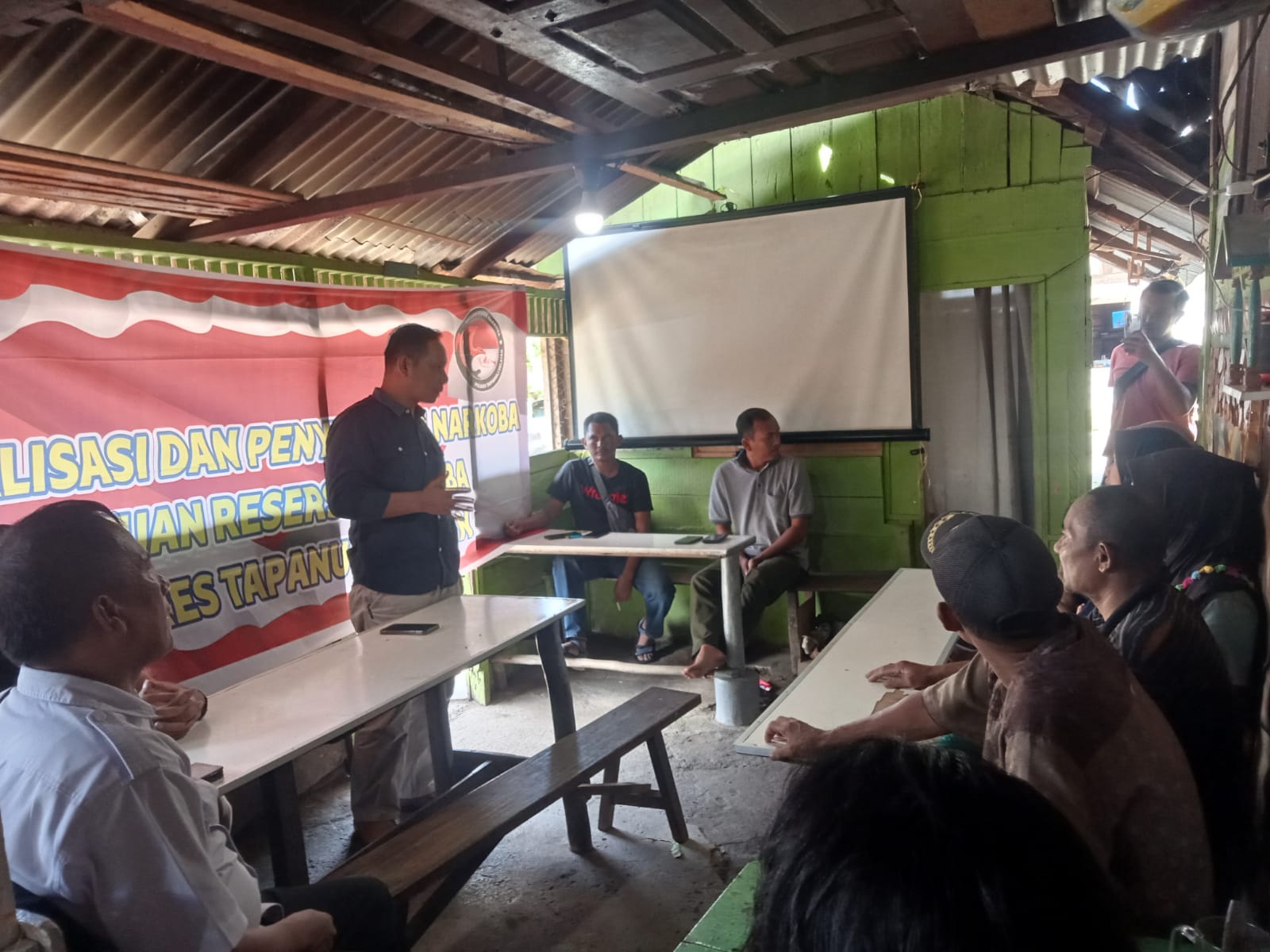 Desa Kasat Resnarkoba Polres Tapsel Bahaya Narkotika
