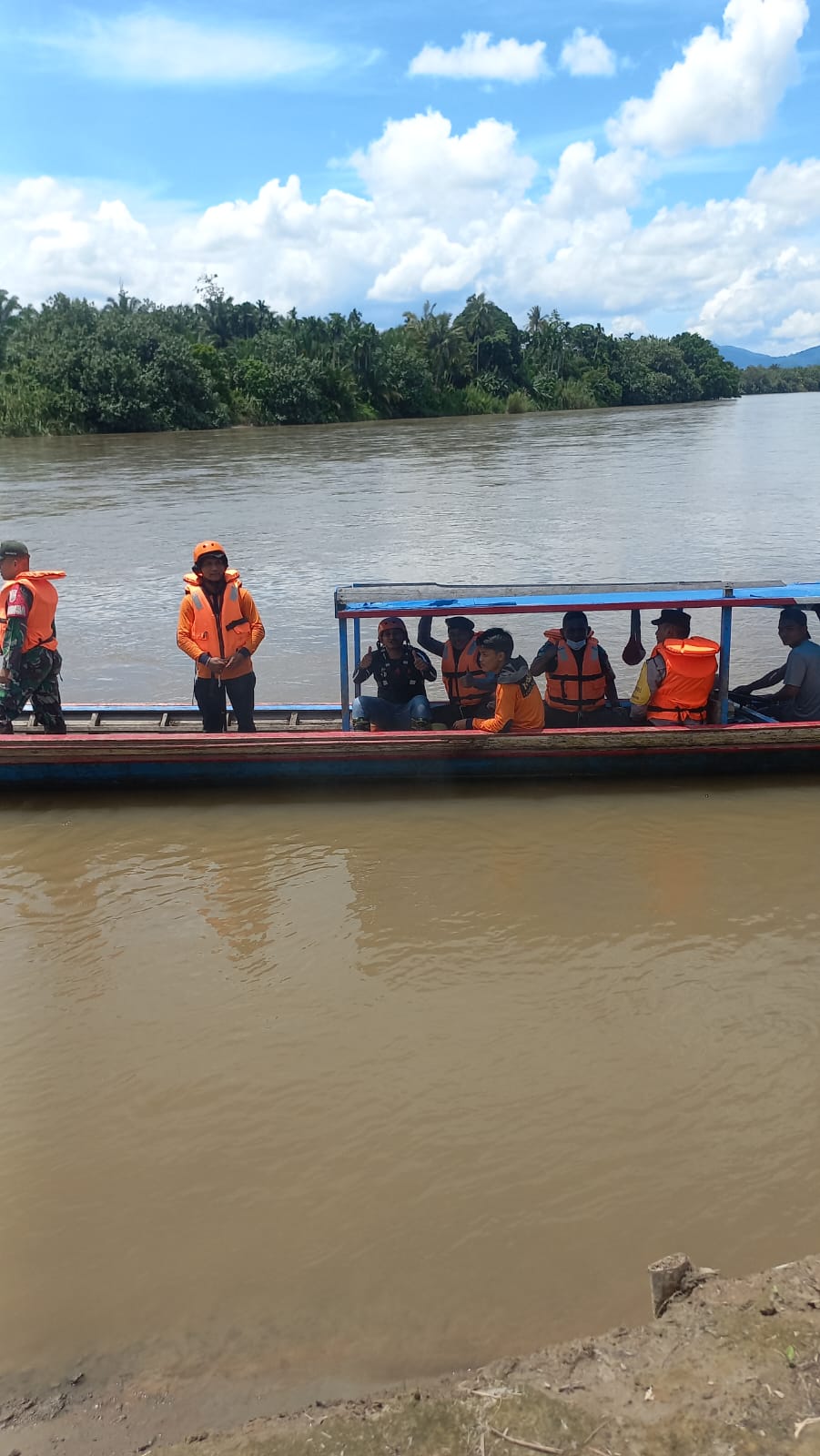 Petani Ditemukan Tewas Mengapung di Sungai Batang Toru