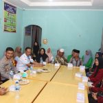Kapolres Tapsel Warga Desa Sialogo Narkoba Musuh Bersama