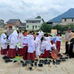 Kapolsek SD Hole, Iptu Amron Simanullang, ajak pelajar MIN 2 Tapsel Budayakan Literasi.