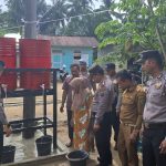 Kapolsek Batang Toru, AKP Tona Simanjuntak, dan jajaran, sumbang sumur bor dan pompa air di Dusun I Karang Moncol, Desa Bandar Hapinis, Kecamatan Muara Batang Toru, Kabupaten Tapanuli Selatan