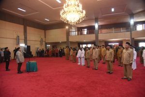 Bupati Tapsel Lantik Pejabat Administrator, Pengawas, dan Guru