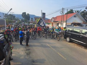 Rajut Persatuan, Kapolsek Batang Toru Lepas Ratusan Peserta Gowes Fun Bike