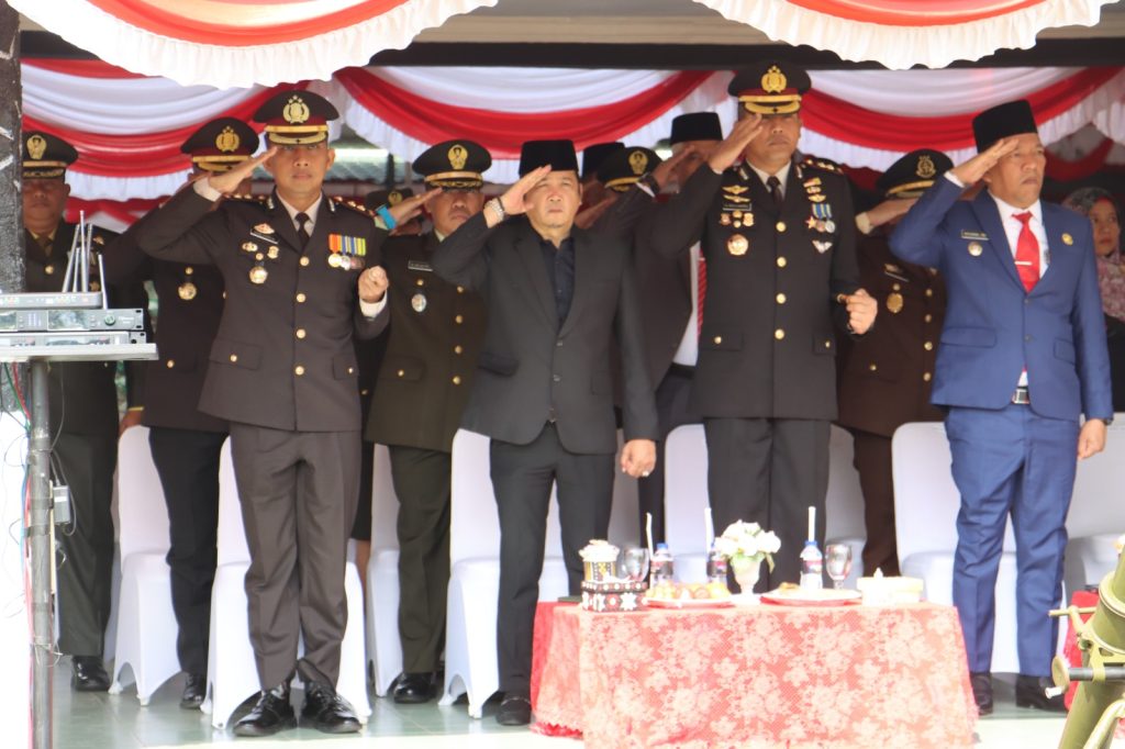 HUT TNI ke-78, Kapolres Tapsel : Terima Kasih TNI Telah Mengawal dan Menjaga Demokrasi di Indonesia   