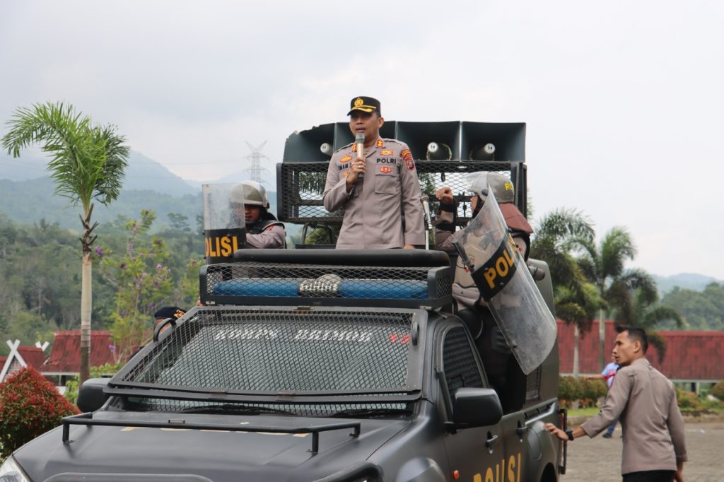 Pimpin Simulasi Sispamkota, Kapolres Tapsel : Persiapan dan Suksesi Pemilu Damai