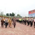 Kapolres, AKBP Imam Zamroni, saat cek kesiapan personel pengamanan Pemilu 2024 dalam Apel Gelar Pasukan Ops Mantap Brata 2023-2024