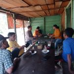 Bhabinkamtibmas Polsek SD Hole, Aipda Karya Bangun, mulai sosialisasi tangkal hoaks dalam rangka Ops Mantap Brata Toba 2023-2024
