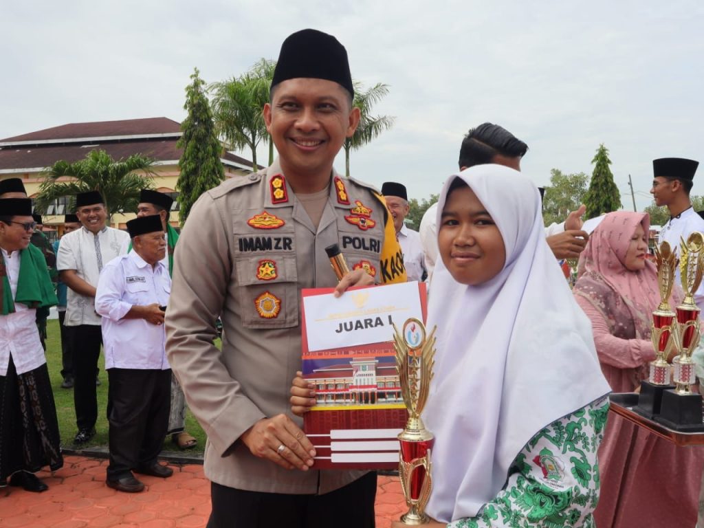 AKBP Imam Alumni Santri Nostalgia di Hari Santri di Paluta