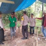 Personel Polsek Sipirok menyeser salah satu lokasi yang diduga kuat menjadi tempat aktivitas perjudian sabung ayam