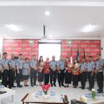 Kalapas, Anton Setiawan, bersama para pejabat struktural jajaran Lapas Kelas IIB Tebing Tinggi usai pisah sambut