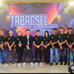 Defrizal Ashwar Rangkutiy, bersama Panitia Tabagsel Dreams 2023 berfoto bersama usai acara.