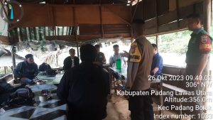 Sambangi Warung, Polsek Padang Bolak Sosialisasi Bahaya Narkoba ke Pemuda