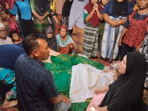 Diduga Tergelincir, Wanita Lansia Tenggelam dan Meninggal di Sungai Batang Pane