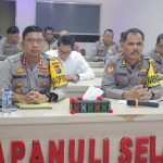 Kapolres Tapsel, AKBP Imam Zamroni, dan jajaran mengikuti Rapat Anev kinerja Triwulan III secara virtual zoom bersama Kapoldasu, Irjen Pol Agung Setya Imam Effendi