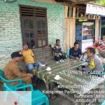 Bhabinkamtibmas Polsek Padang Bolak, Bripka Adam Pohan, saat sambang ke para orangtua agar menyampaikan ke anaknya jauhi narkoba