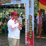 Ketua DPC Partai Gerindra Tapsel, Abdul Basith Dalimunthe, yang juga Ketua DPRD Tapsel, saat di daulat memberi sambutan pada pembukaan turnamen sepak bola Prabowo Cup Old Crack 2023 di Lapangan Hijau Kelurahan Sayurmatinggi