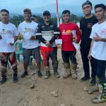 Sahabat ABD pulang bawa piala sekaligus berfoto bersama Ketua DPRD Tapsel, Abdul Basith Dalimunthe, pada Even Olahraga Motocross Pangdam I/BB Cup