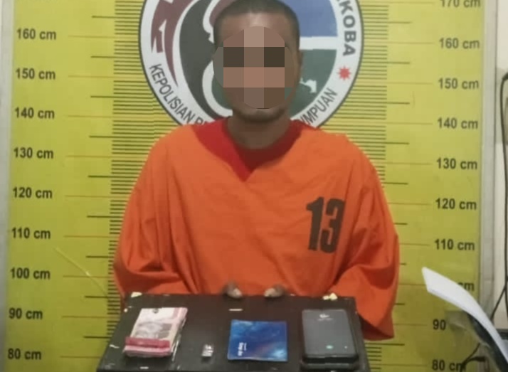 Seorang pemuda berusia 30 tahun usai ditangkap Sat Resnarkoba Polres Padangsidimpuan karena kedapatan menyimpan sabu