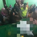 Personel Sat Lantas Polres Tapsel melayat ke Rumah duka guna mengucapkan rasa belasungkawa