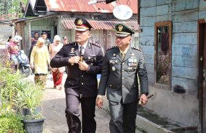Potret Kompak Dandim 0212/TS dan Kapolres Padangsidimpuan, Berbagi Sembako di Hari Pahlawan