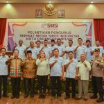 Kasi Intel Kejari Padangsidimpuan, Yunius Zega, Kapolres Padangsidimpuan AKBP Dudung Setyawan, Plh Sekda Padangsidimpuan Rahuddin Harahap, Sahabat Pers Sumut Syahrul M Pasaribu, berfoto bersama dengan Ketua SMSI Provinsi Sumut Erris J Napitupulu, beserta jajaran dan Ketua SMSI Padangsidimpuan Khairul Arief, beserta jajaran