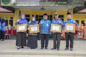 Kecamatan Padangsidimpuan Utara dan 2 UPP Terima Penghargaan dari Kemenpan RB