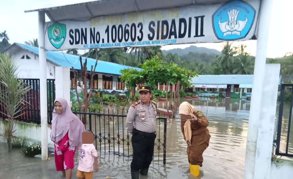 Hujan dari Gunung, Banjir Melanda Batang Angkola di Tapsel