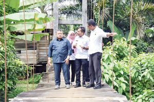 Bupati Dolly Pasaribu Perhatikan Kondisi Jalan di Tapsel