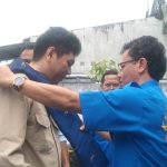 Ketua DPC KSPSI 1973 Kabupaten Asahan, Budi Juliandri Nasution, mangulosi Caleg DPR RI Dapil Sumut III dari Partai Demokrat, Jansen Sitindaon