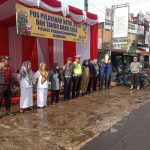 Personel Satpol PP Kota Padangsidimpuan terlibat dalam aksi pengamanan di Pos Nataru dalam Operasi kepolisian dengan sandi Ops Lilin Toba 2023