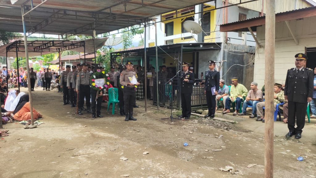 Kapolres Tapsel Pimpin Upacara Persemayanan Personel