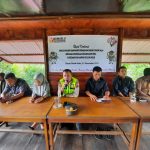 Kapolsek SD Hole, Iptu Amron Simanullang, beri arahan saat Rakor pengawasan kampanye Pemilu bersama Panwas