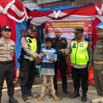 Kasat Resnarkoba Polres Tapsel, AKP Salomo Sagala, bersama petugas gabungan di Pos Yan Pal XI dalam rangka Ops Lilin Toba 2023