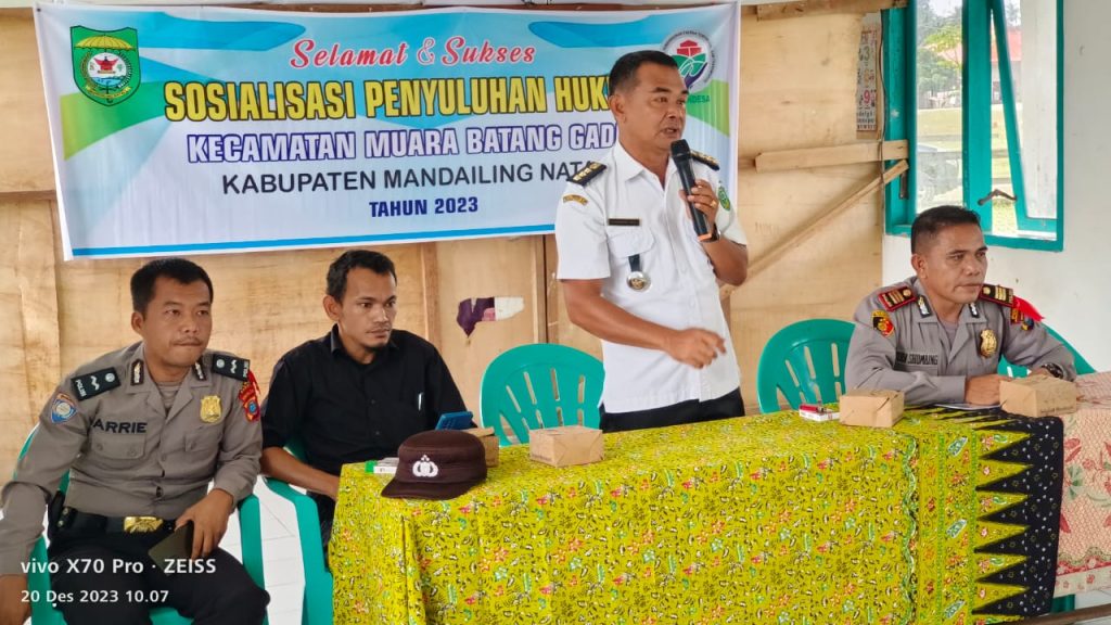 Hidup di Rumah Sederhana, Mualaf Janda Terima BLT dari Pemdes Tabuyung