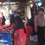 Personel Polsek Sipirok saat Patroli rutin di Pasar guna mengantisipasi berbagai aksi kriminalitas
