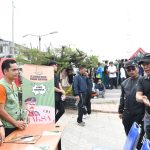 Kajari Padangsidimpuan, Dr Lambok MJ Sidabutar, bersama Jaksa Fungsional dan Staf, memberi penyuluhan hukum kepada Pj Wali Kota, Dr Letnan Dalimunthe, serta Ketua DPRD, Siwan Siswanto, dalam rangkaian program "Om Jak" di sela CFD di Alaman Bolak Padang Nadimpu