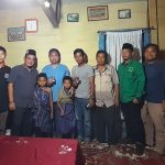 Ketua DPC PPP Kota Padangsidimpuan, Hasanuddin Sipahutar, bersama Tim medis dan anak-anak usai melaksanakan program khitan gratis