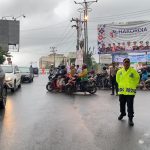 Pagi-pagi, Kapolres Padangsidimpuan, AKBP Dudung Setyawan, membaur bersama anggotanya dari Sat Lantas, guna pengamanan dan pengaturan arus lalu lintas di titik padat kenderaan di Simpang Silandit