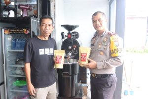 Peduli UMKM, AKBP Yasir Promosikan Coffee Shop Lokal Tapsel
