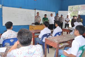 Nostalgia, Kapolres Alumni Santri Ini Kunjungi Pesantren di Tapsel