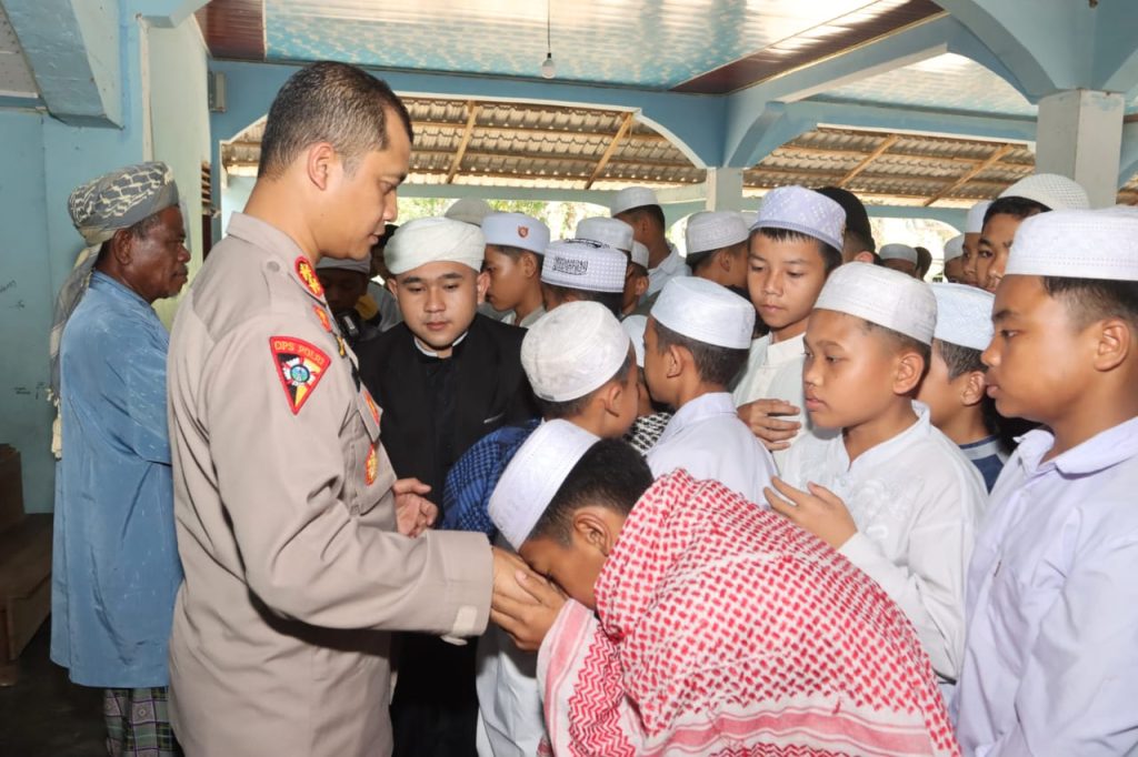 Pesan Menyentuh AKBP Yasir ke Para Santri Ponpes Baburrahman
